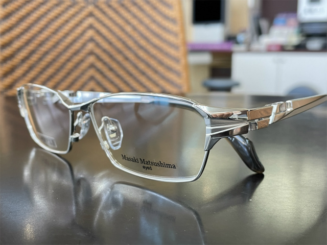 漢のメガネ、「マサキマツシマ」の新型 | 大成堂〜メガネ・補聴器の 